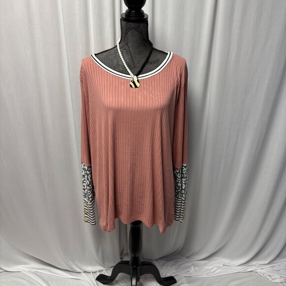 Haptics Womens Top Size 1X Ribbed Rose Pink Leopard Stripe Long Sleeves Comfy - Picture 1 of 8